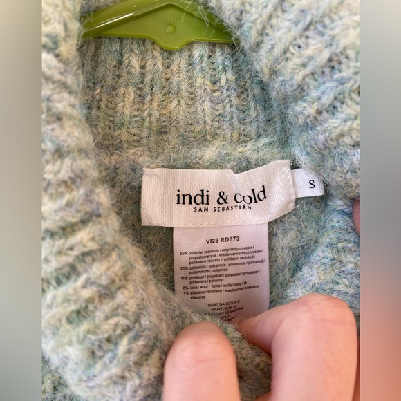 INDIE & COLD turtleneck sweater vest NWOT - Picture 4 of 5